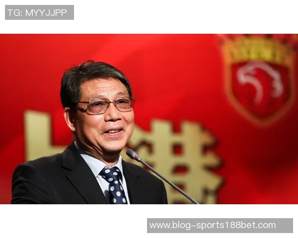 徐根宝寄语海港俱乐部助力国家队培养优秀球员共同迈向世界杯梦想 徐根宝寄语海港俱乐部助力国家队培养优秀球员共同迈向世界杯梦想